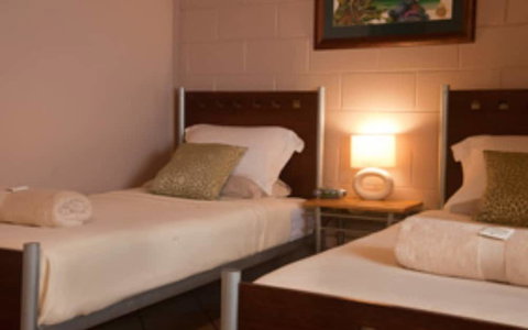 Dougies Backpackers - New South Wales Tourism  6