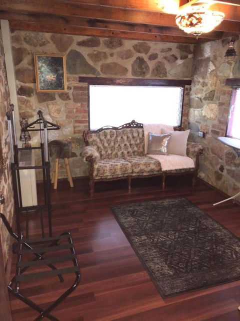 Barossa Barn Bed & Breakfast - New South Wales Tourism  1
