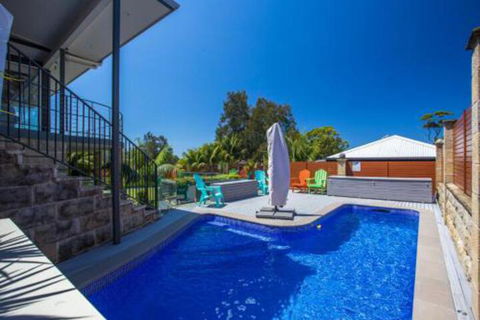 Studio Cabana On Golf In Mollymook - New South Wales Tourism  6