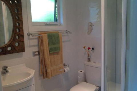 Studio Cabana On Golf In Mollymook - New South Wales Tourism  4