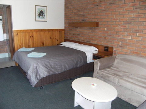 Regency Court Motel - New South Wales Tourism  6
