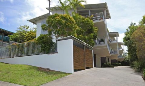 Unit 2 Sea Breeze Villas Coolum Beach - New South Wales Tourism  5
