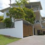 Unit 2 Sea Breeze Villas Coolum Beach - New South Wales Tourism  0