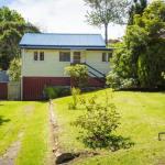 Pet Friendly Beach Cottage At Ballingalla - New South Wales Tourism  0
