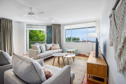 Modern & Comfortable Apartment Close To The Beach - New South Wales Tourism  2