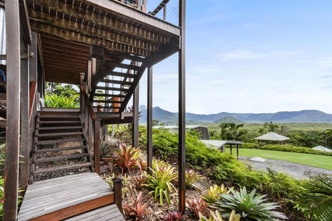 Daintree Holiday Homes La Vista - New South Wales Tourism  6