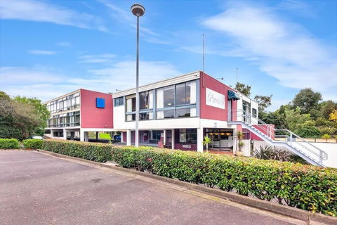 Parkside Motel Geelong - New South Wales Tourism  1