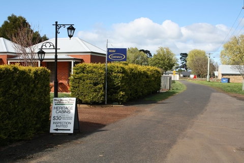 Ross Motel - New South Wales Tourism  0