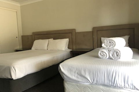 Hervey Bay Motel - New South Wales Tourism  7