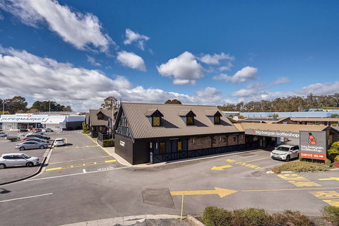 Olde Tudor Hotel - New South Wales Tourism  0