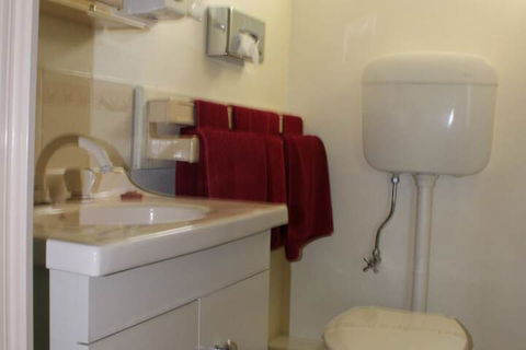 Motel Mount Gambier - New South Wales Tourism  4
