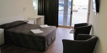 Slipway Hotel Motel - New South Wales Tourism  5