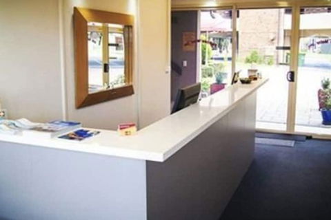 Parkdale Motor Inn - New South Wales Tourism  1