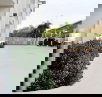 Oaks Middlemount Suites - New South Wales Tourism 