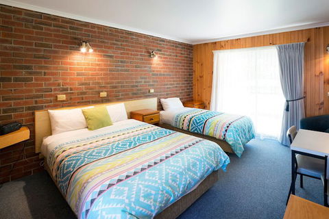 Kookaburra Motor Lodge - New South Wales Tourism  5