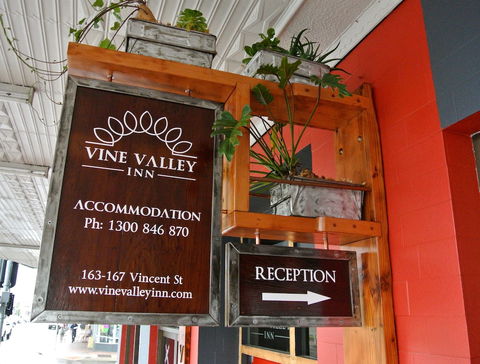 Vine Valley Inn - New South Wales Tourism  0