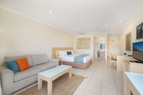 Terrigal Sails Serviced Apartments - New South Wales Tourism  5
