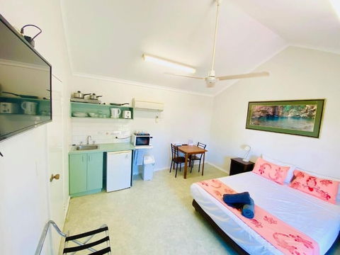 Kununurra Lakeside Resort - New South Wales Tourism  6