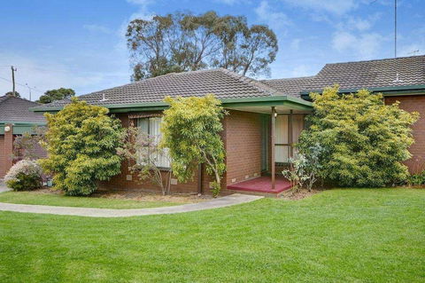 Parkwood Motel And Apartments - New South Wales Tourism  0