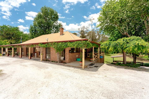 Berrima Bakehouse Motel - New South Wales Tourism  5