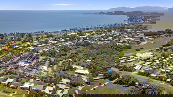 Book Bowen Accommodation Vacations New South Wales Tourism New South Wales Tourism