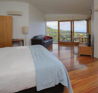 Chriss Beacon Point Restaurant  Villas - New South Wales Tourism 