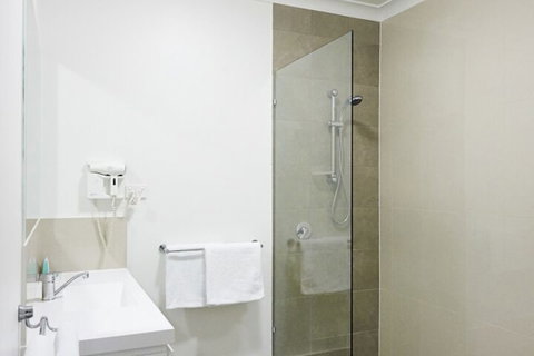 Oxley Court Serviced Apartments - New South Wales Tourism  4