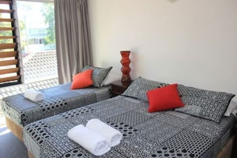 Townsville Holiday Apartments - New South Wales Tourism  2