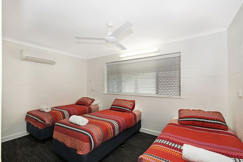 Townsville Holiday Apartments - New South Wales Tourism  7