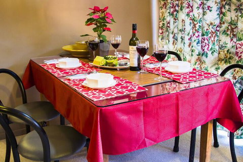 Crimson Villa - New South Wales Tourism  4