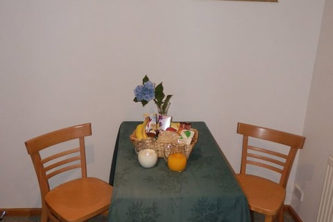 Mast Gully Gardens Bed & Breakfast - New South Wales Tourism  5