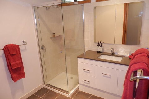 Mast Gully Gardens Bed & Breakfast - New South Wales Tourism  2