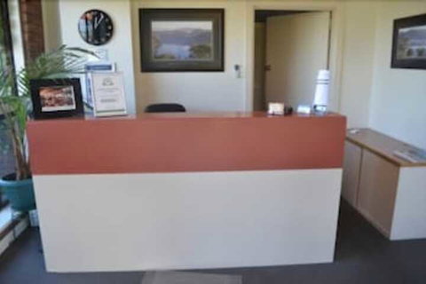 Arkana Motor Inn & Terrace Apartments - New South Wales Tourism  7