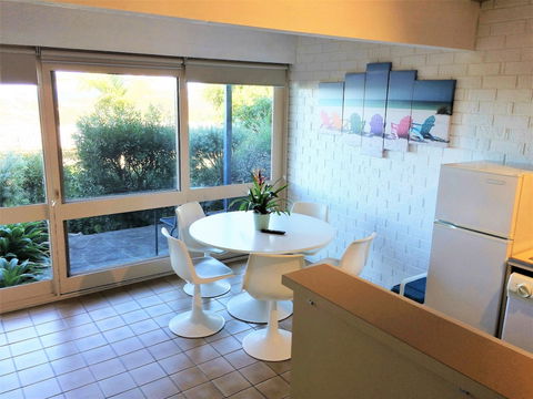 Pacific Heights Holiday Apartments & Munn's Tower House - New South Wales Tourism  0