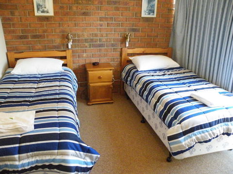 Pacific Heights Holiday Apartments & Munn's Tower House - New South Wales Tourism  2