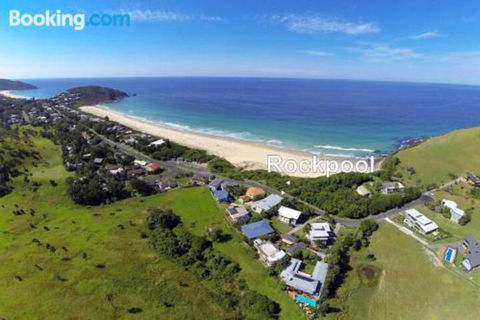 ROCKPOOL (4 Night Min) - New South Wales Tourism  0