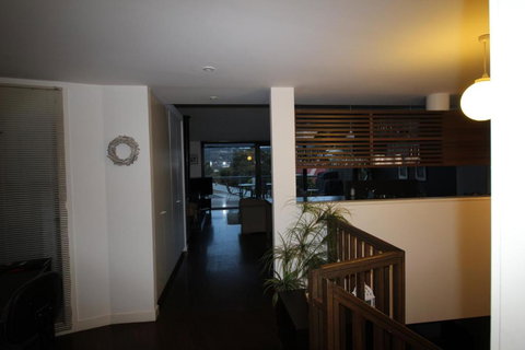 Breakers Holiday House - New South Wales Tourism  4