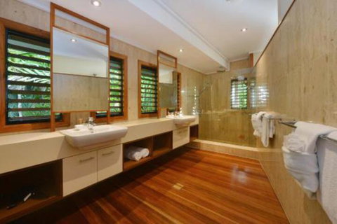 OneLuxe Port Douglas - New South Wales Tourism  7