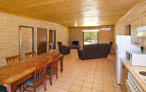 Turner Brook Chalet - New South Wales Tourism  5