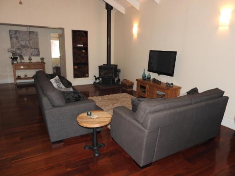 Quiet Escapes Cottages - New South Wales Tourism  2