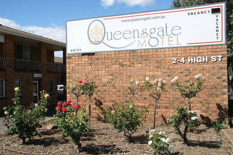 Queensgate Motel - New South Wales Tourism  4