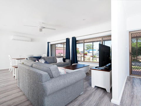 Nelson Bay Getaway 59 - New South Wales Tourism  5