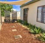Cute Private Studio Flat with AIRCON - New South Wales Tourism 