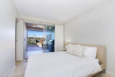 Perfect Beach Front Duplex The Entrance North - New South Wales Tourism  2