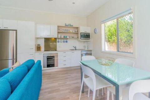 Yamba Daze Sunrise Pet Friendly - New South Wales Tourism  0