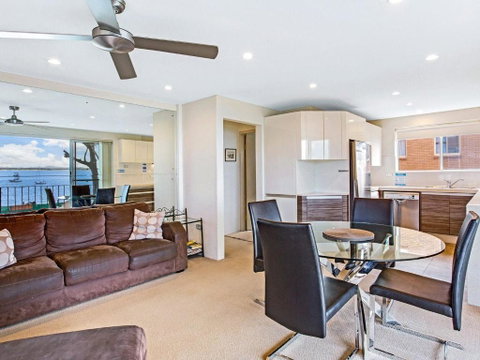 Shoal Bay Road Shoal Towers Unit 03 11 - New South Wales Tourism  2