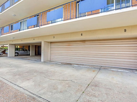 Shoal Bay Road Shoal Towers Unit 03 11 - New South Wales Tourism  4