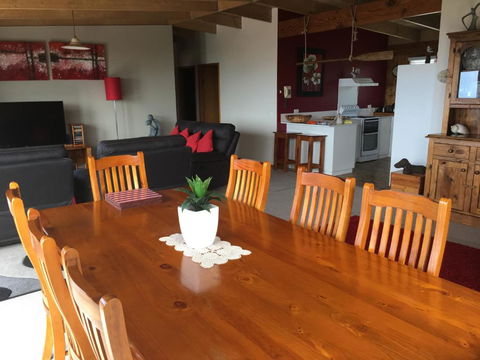 Panoramic Drive Holiday House - New South Wales Tourism  5