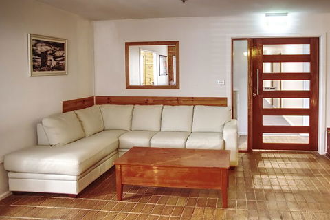 Selwyn Star Lodge - New South Wales Tourism  5