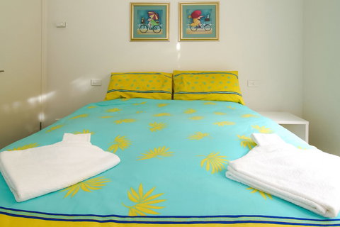 Aqua Luna - New South Wales Tourism  6